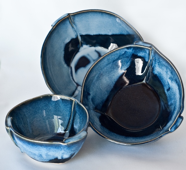 Jackie Warmelink - Set of 3 Folded Bowls in Dark Blue and Sky - Stoneware Pottery